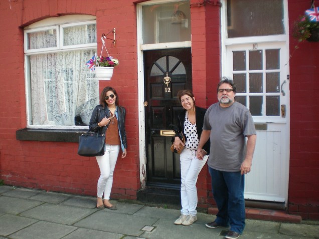 Casa de George, os moradores não devem aguentar a quantidade de visitantes!