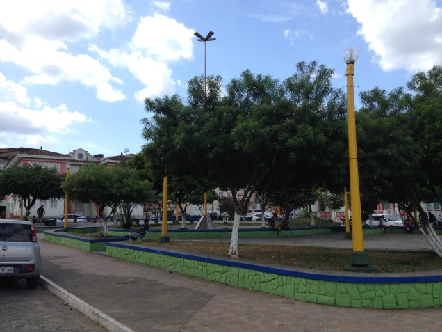 Praça da prefeitura, sede ao fundo